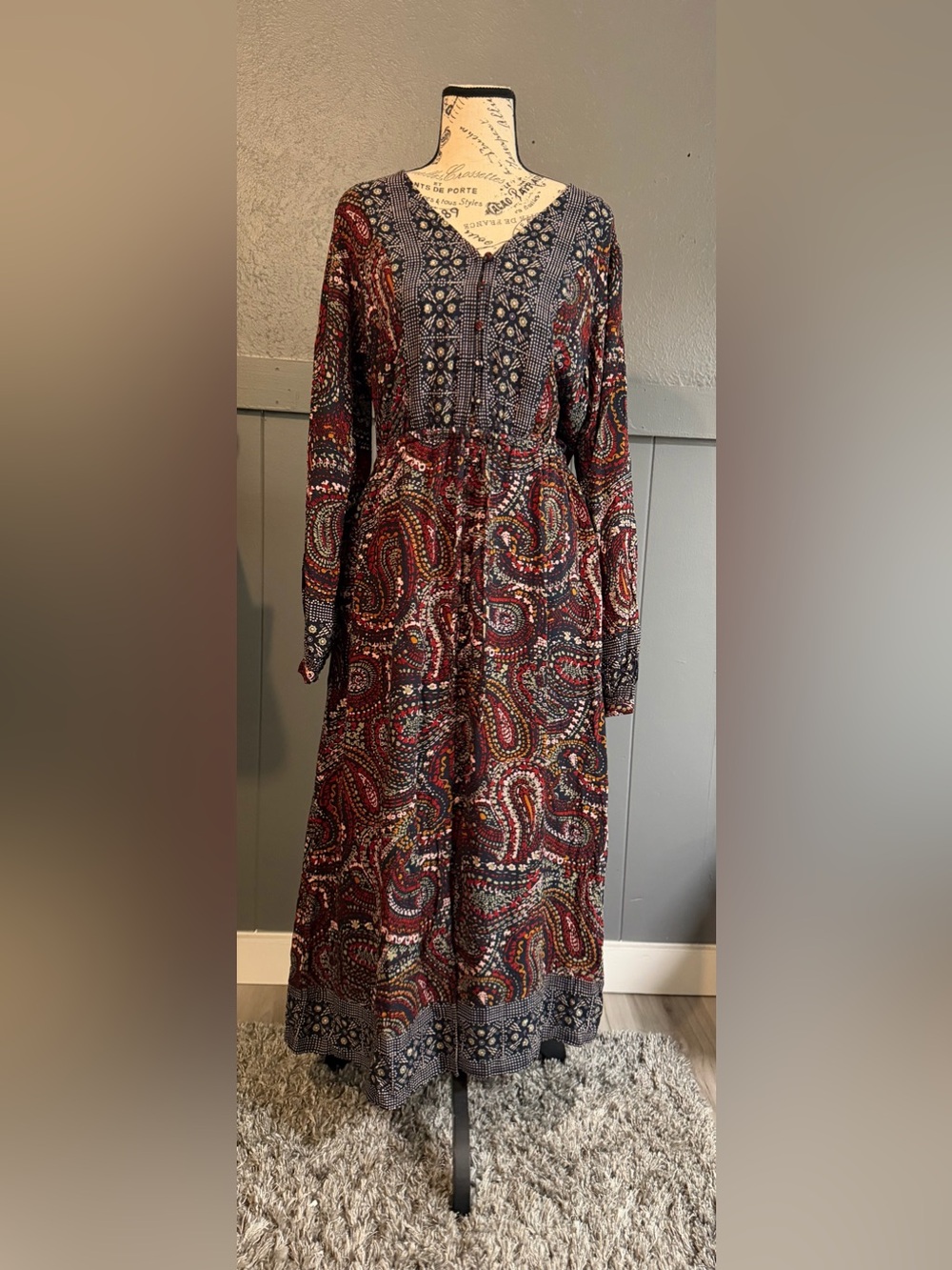 Knox Rose Long Sleeve Paisley Maxi Dress in Red and Blue